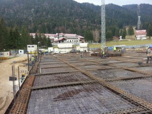 Stadiu-lucrari-complex-agrement-Poiana-noiembrie-2013-4-300x225